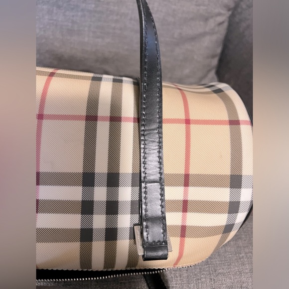 Vintage Burberry Nova Check Barrel Bag - Picture 5 of 12